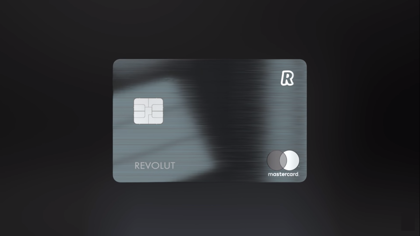 Cartão Revolut Metal fundo preto