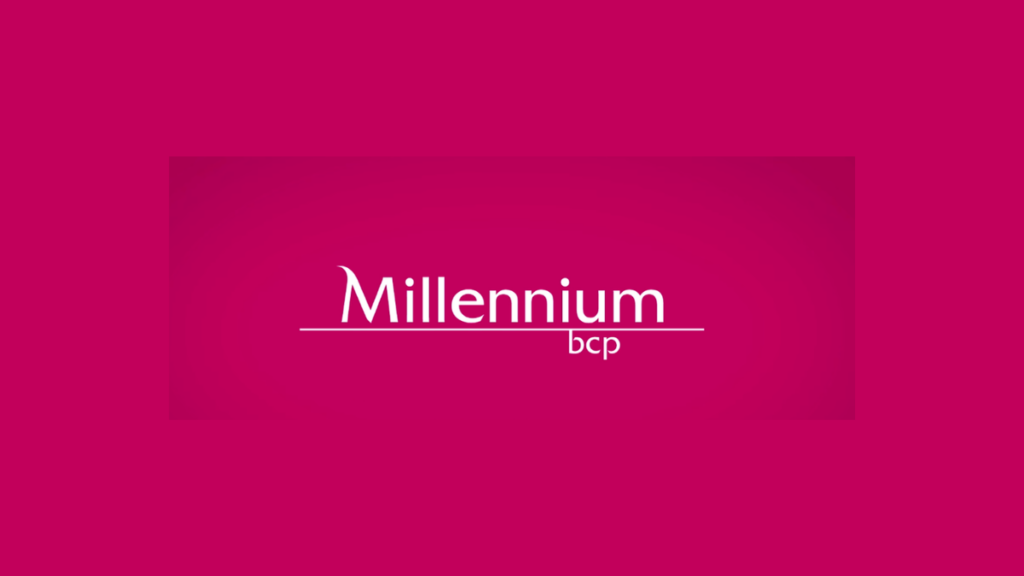 logo Millennium BCP em fundo rosa