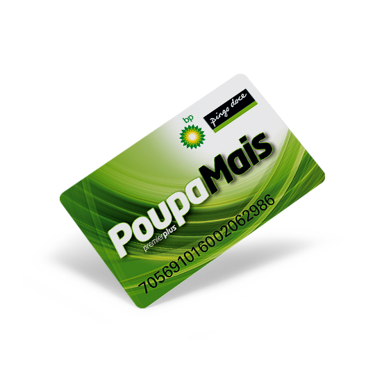 Cartão Poupa Mais inclinado em fundo branco