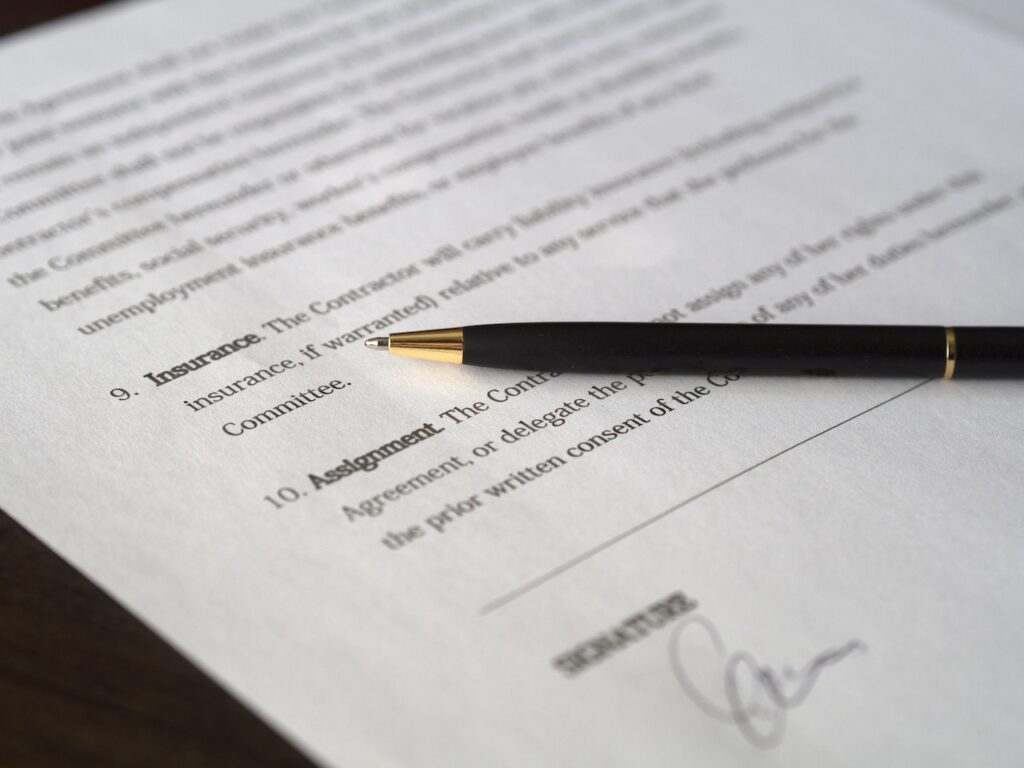 Imagem com uma assinatura feita em uma certidão permanente predial