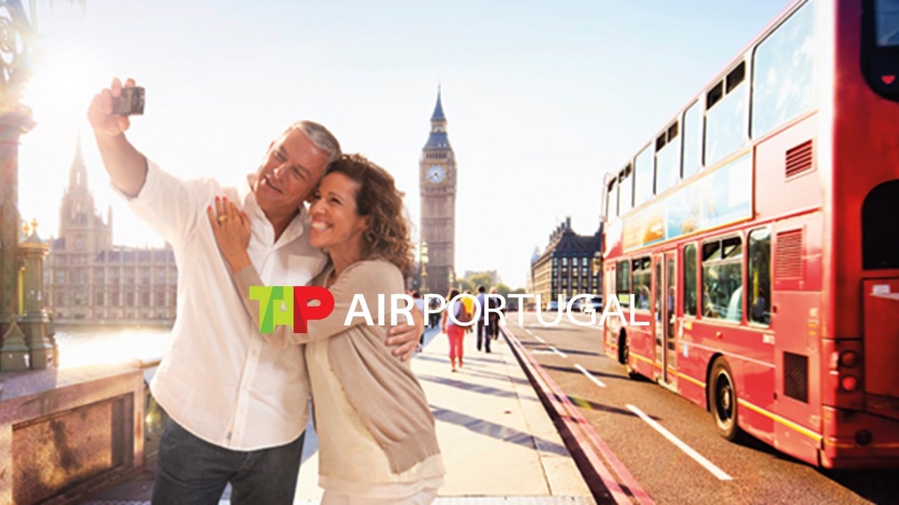 Casal em Londres tirando foto
