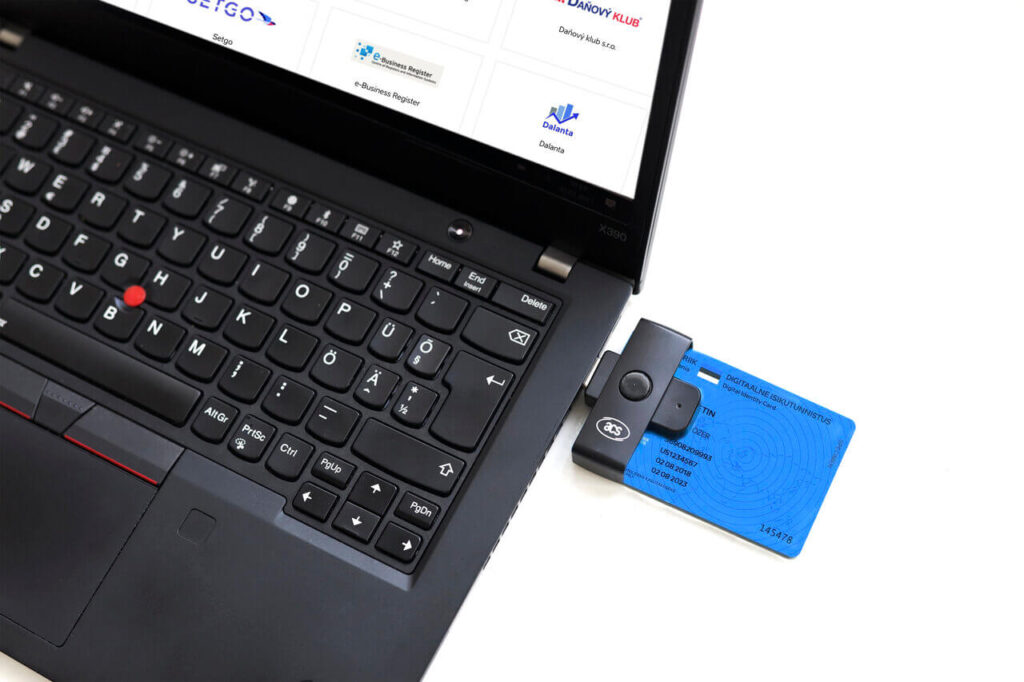Notebook com cartão e-Residency