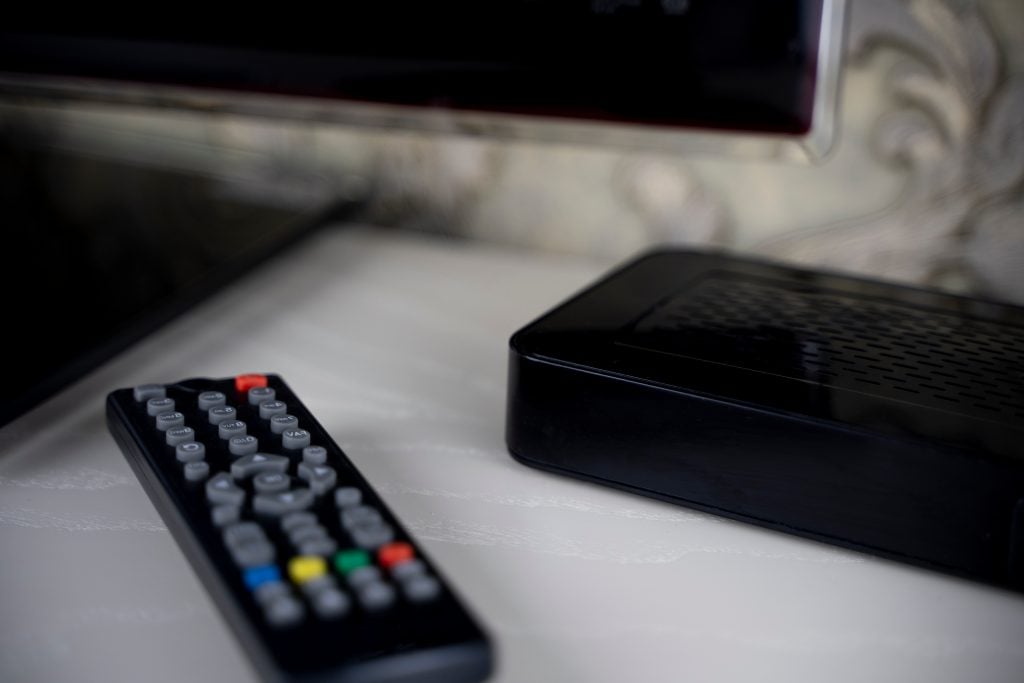 TV set-top box remote and TV, depending on the TV