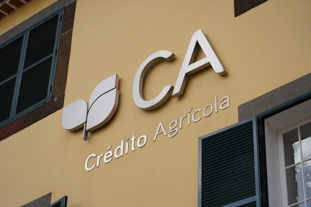 Placa de filial de Crédito Agrícola